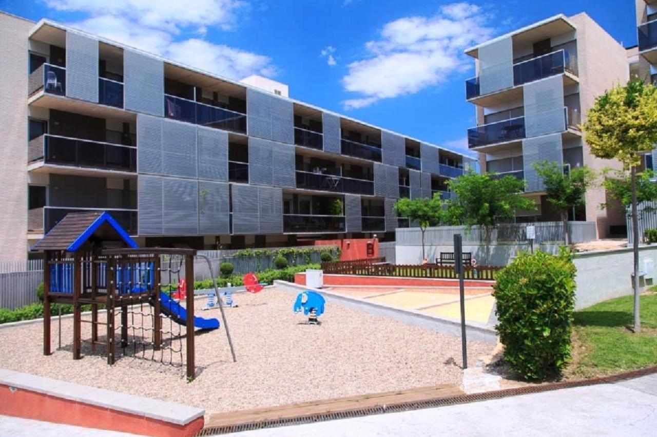 Paradise Village Hogaristic Салоу Екстериор снимка